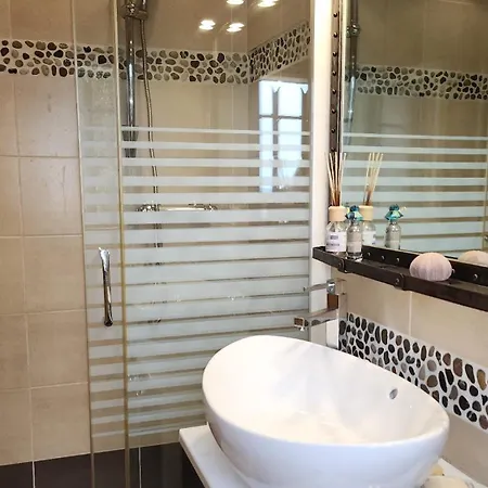 빌라 De Standing Avec Piscine A Debordement, Jacuzzi Et Jardin A 5 Min Du Centre De *