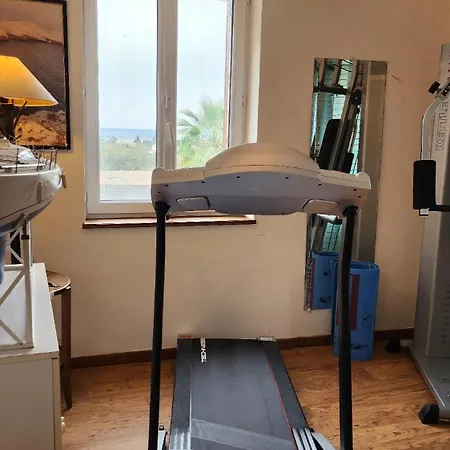 De Standing Avec Piscine A Debordement, Jacuzzi Et Jardin A 5 Min Du Centre De Vila Nîmes