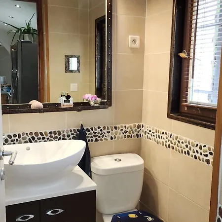 De Standing Avec Piscine A Debordement, Jacuzzi Et Jardin A 5 Min Du Centre De Villa Nîmes