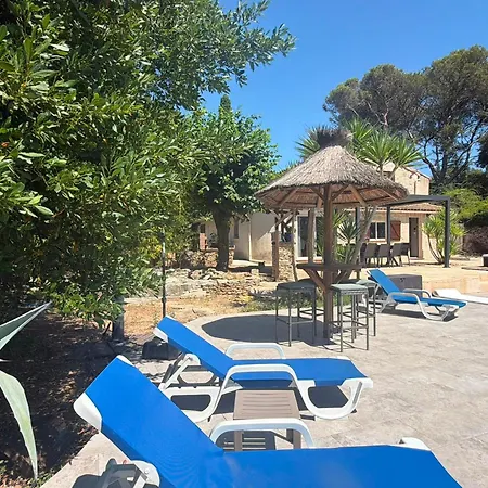 Villa De Standing Avec Piscine A Debordement, Jacuzzi Et Jardin A 5 Min Du Centre De