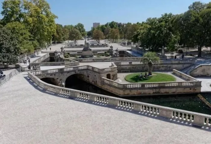 Villa De Standing Avec Piscine A Debordement, Jacuzzi Et Jardin A 5 Min Du Centre De
