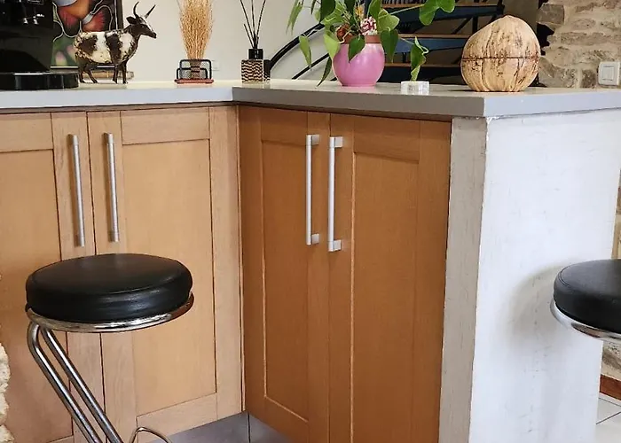 Villa De Standing Avec Piscine A Debordement, Jacuzzi Et Jardin A 5 Min Du Centre De